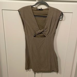 Zara Linen Dress with cutout! Size S, worn once, needs iron, beige